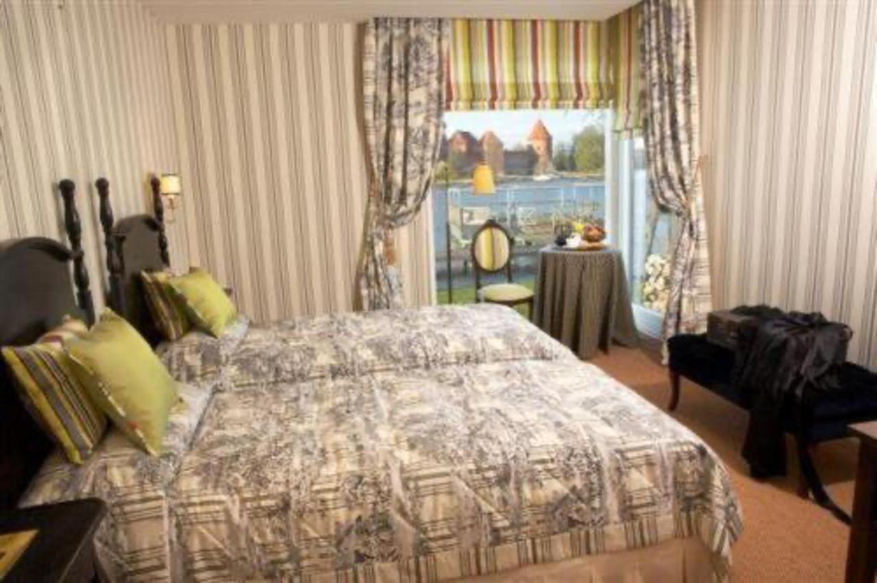 Apvalaus Stalo Klubas Gastro & Spa Hotel Trakai Exteriör bild