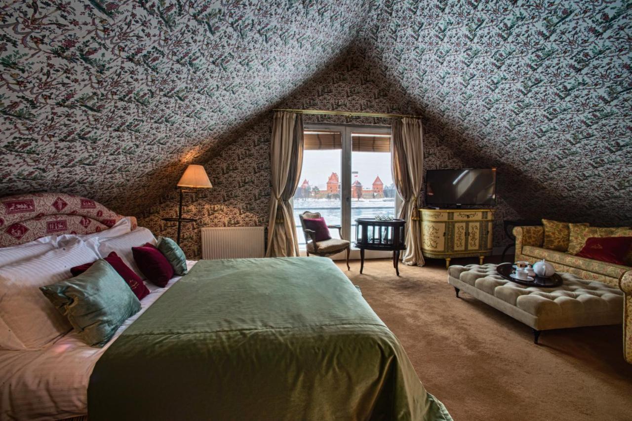 Apvalaus Stalo Klubas Gastro & Spa Hotel Trakai Exteriör bild